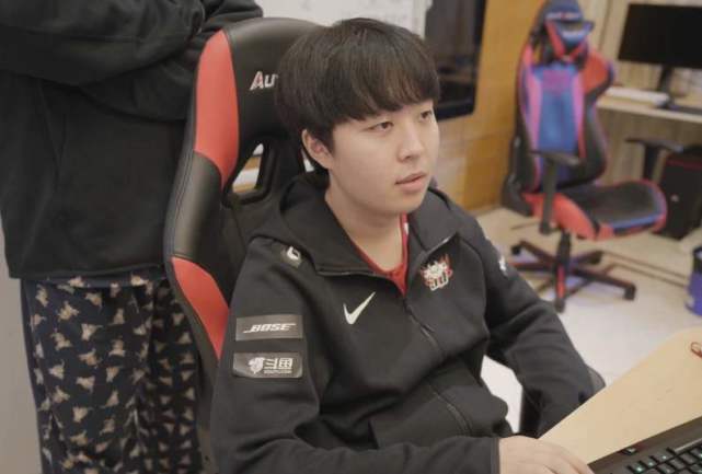 马丁内斯 马丁内斯