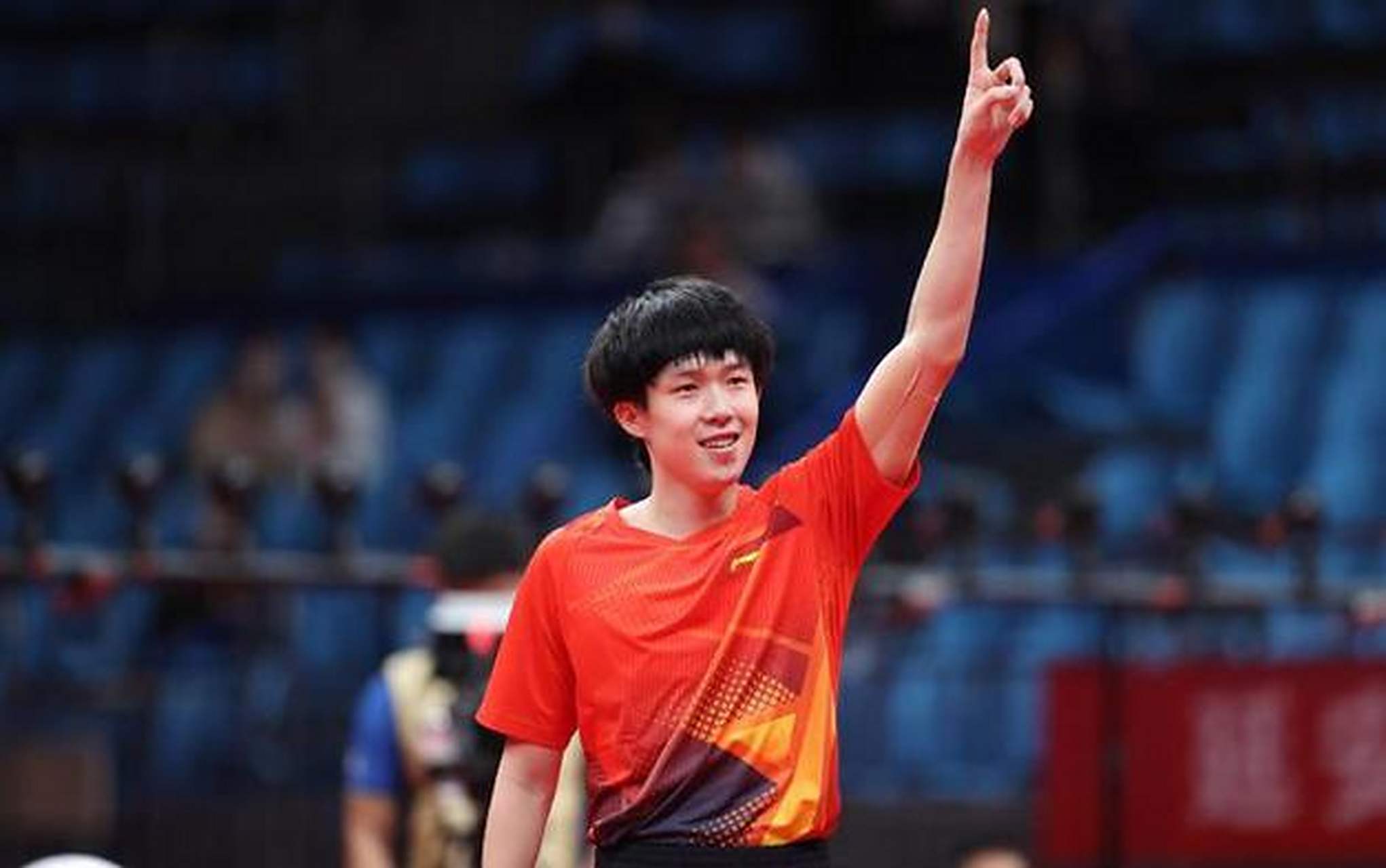 赛季中会持 赛季中会持