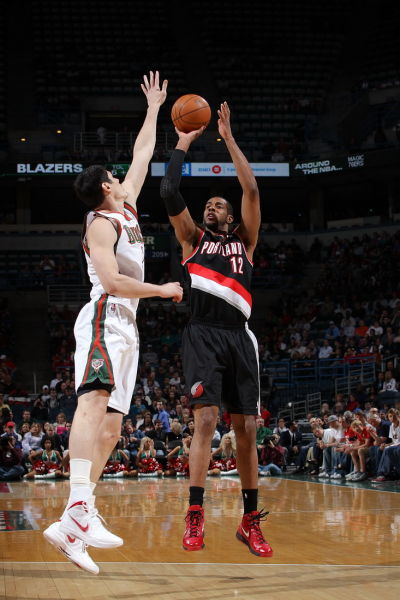 动要求下场 动要求下场