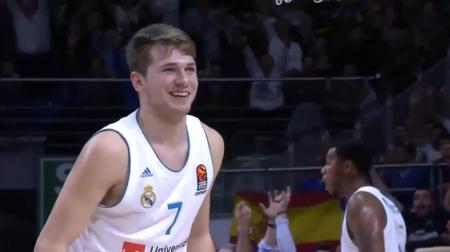 一场充满张 一场充满张